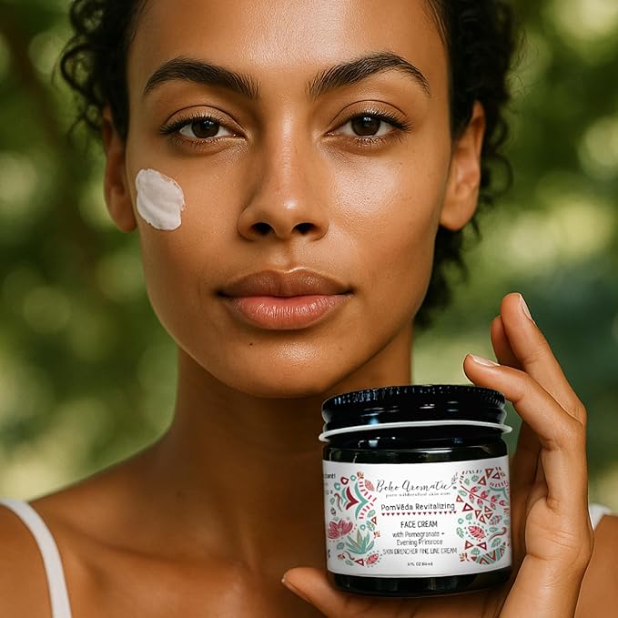 Hydrating Face Cream with Pomegranate – Lightweight, Scent-Free, Ayurvedic Plant-Based Facial Moisturizer with Nourishing Botanical Ingredients – Natural Skincare, PomVéda glass jar